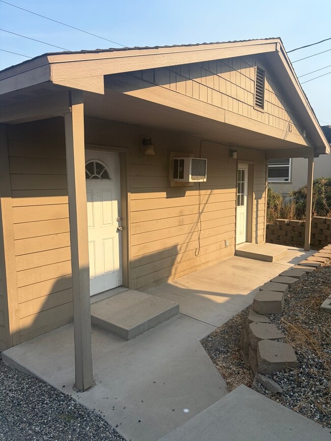 Building Photo - 746 Cashmere St
