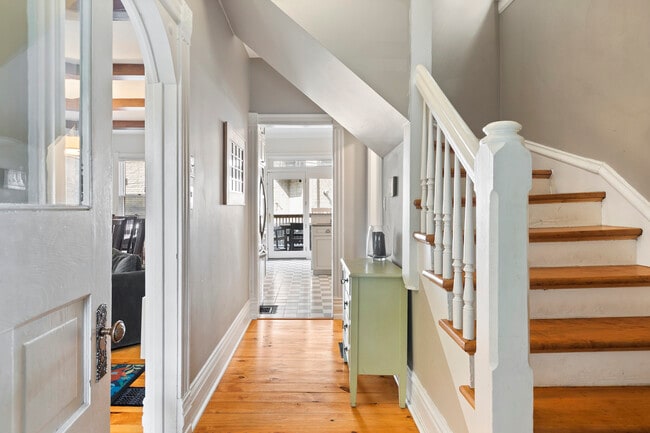 Foto del edificio - 3438 N Paulina St