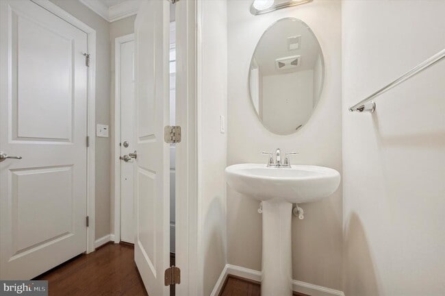 Building Photo - 907 Susan Cir