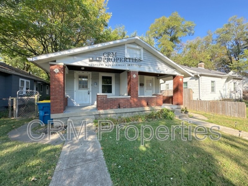 Foto principal - 1450 N Gladstone Ave