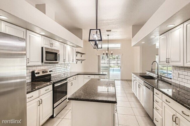 Building Photo - 4 br, 3 bath House - 290 Leslie Ln