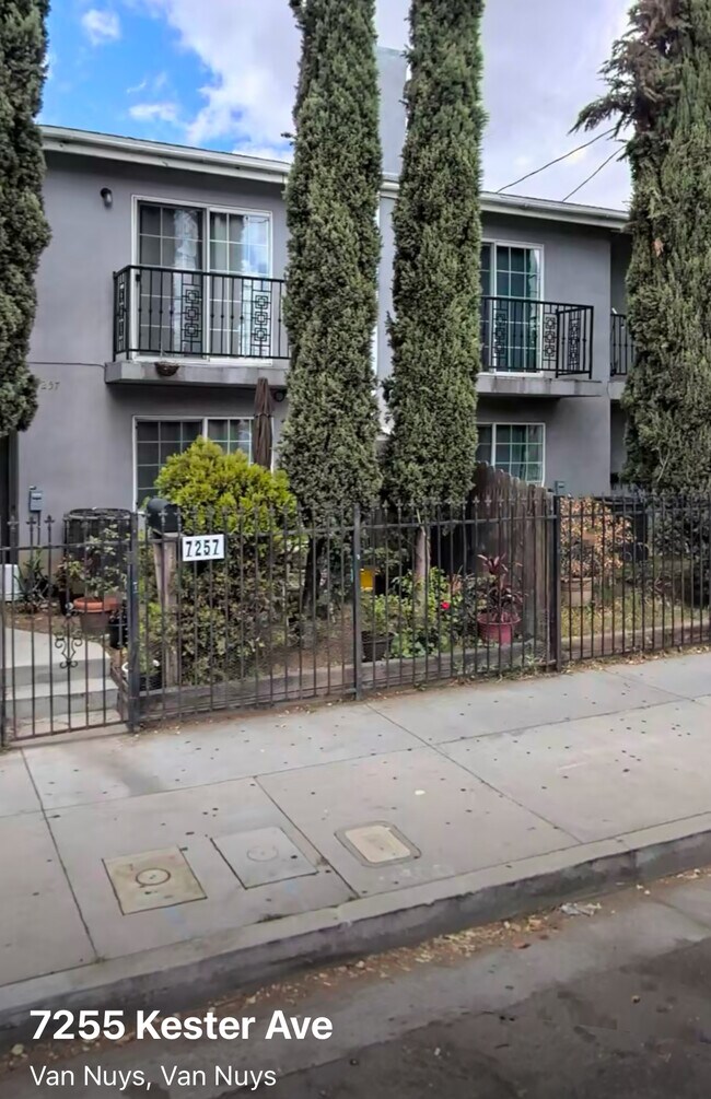 Foto del edificio - 14900 Wyandotte St