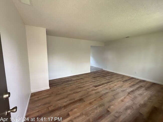 Foto del edificio - Refreshed Unit