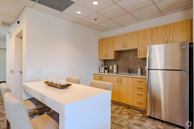 Party Room - 301 Westmount Rd W