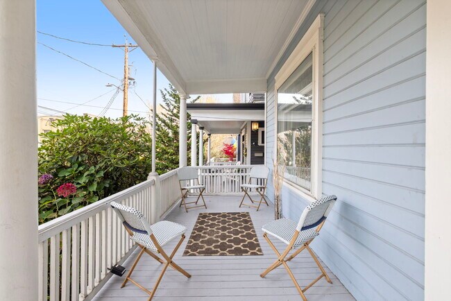 Porche delantero - 2338 NW Hoyt St