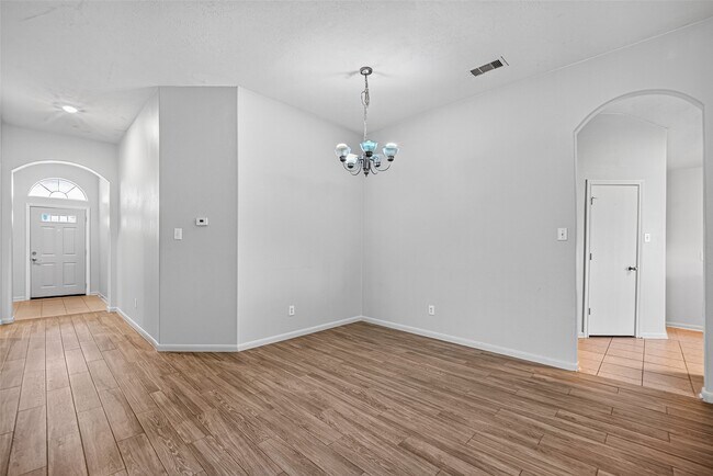 Foto del edificio - 9241 Clearwood Landing Blvd