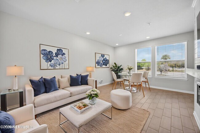 Foto del edificio - 1093 Farwell St