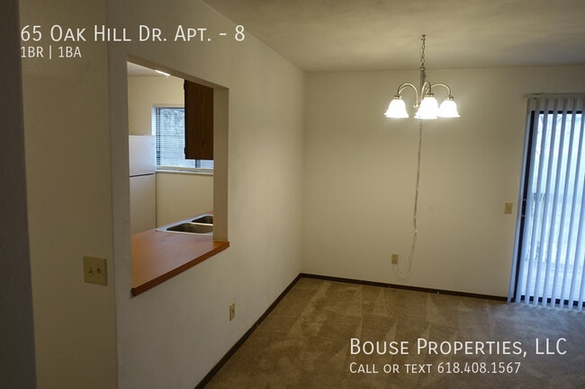 Building Photo - 65 Oak Hill Dr