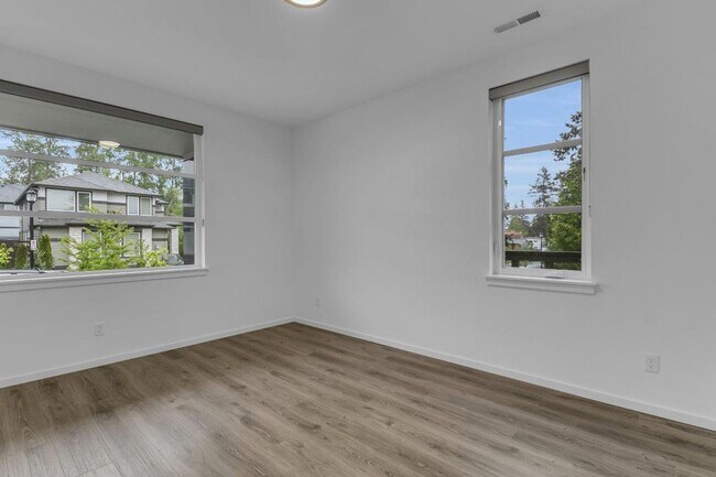 Foto del edificio - Large luxurious 5 bedroom Home in Renton