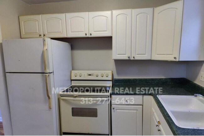 Building Photo - 29658 Balmoral St