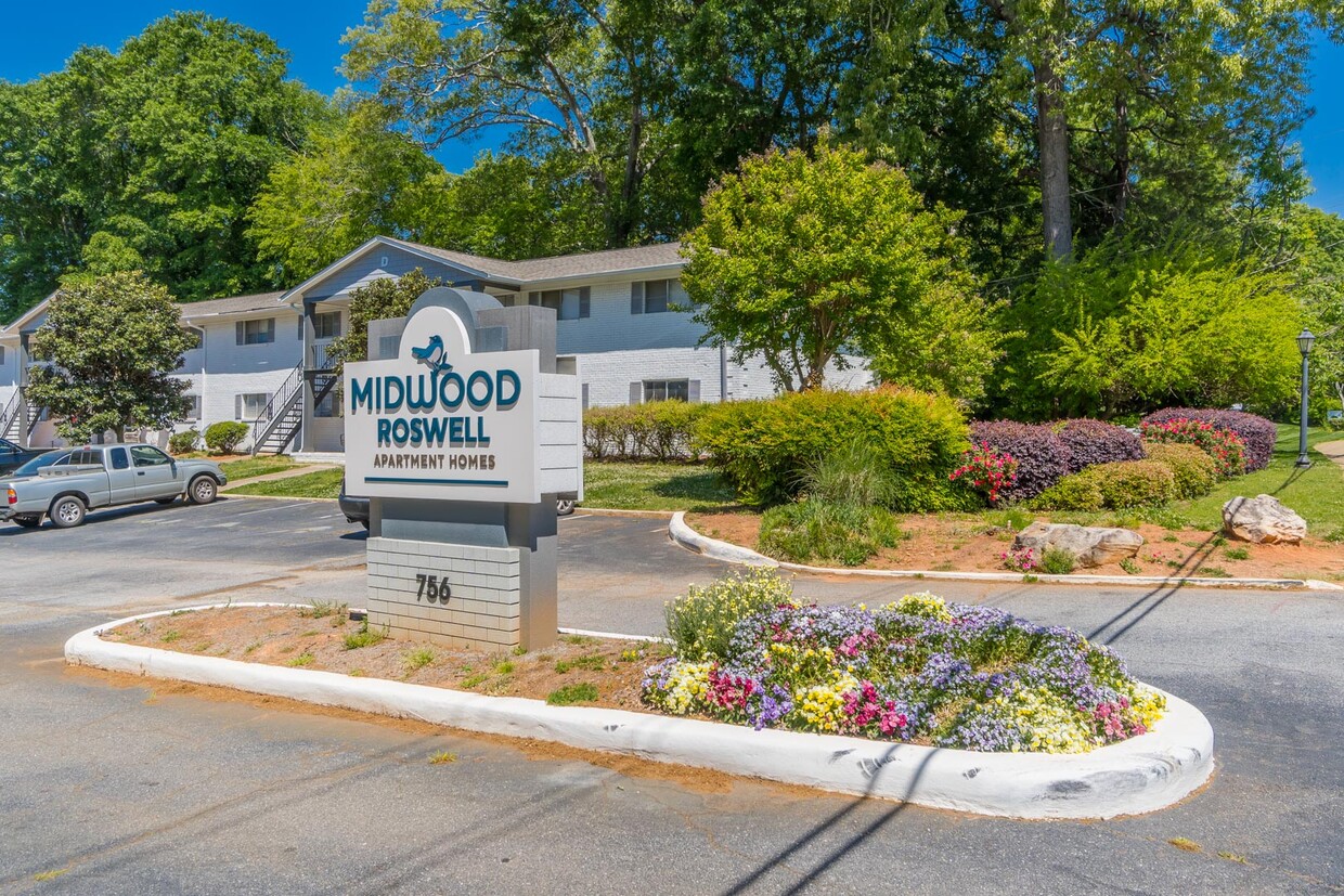 Foto principal - Midwood Roswell Apartments