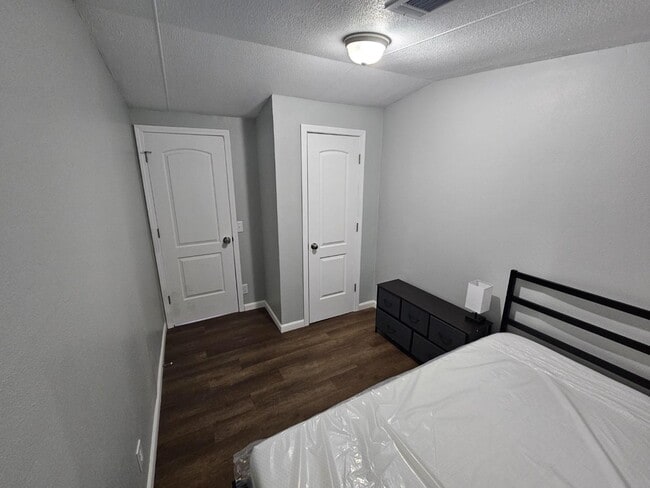 Photo - 8144 Hewitt St Apartment