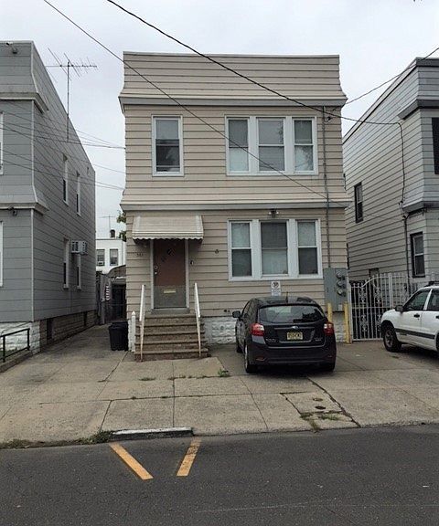 Building Photo - 361 Ege Ave