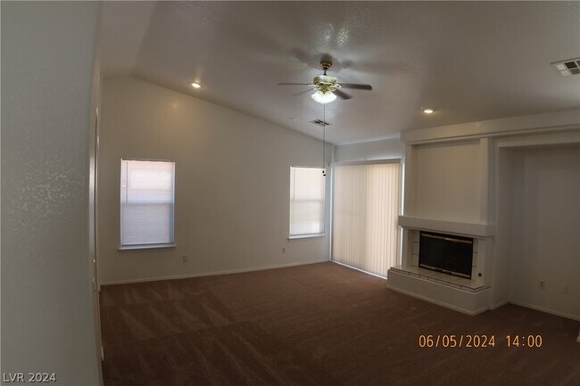 Building Photo - 1621 Blanco Dr