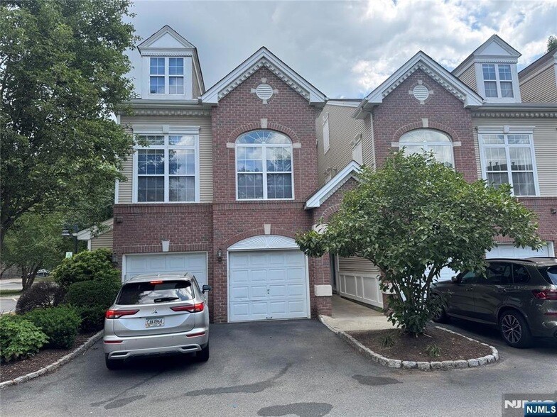 Foto principal - 125 Riverwalk Way