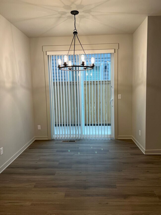 Foto del edificio - Townhome in Redmond's Dry Canyon Community