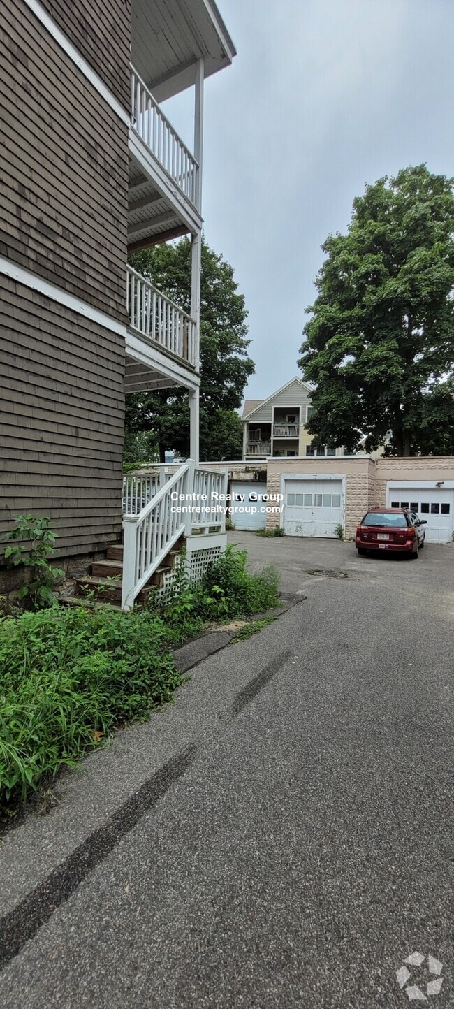Building Photo - 7 Stedman St