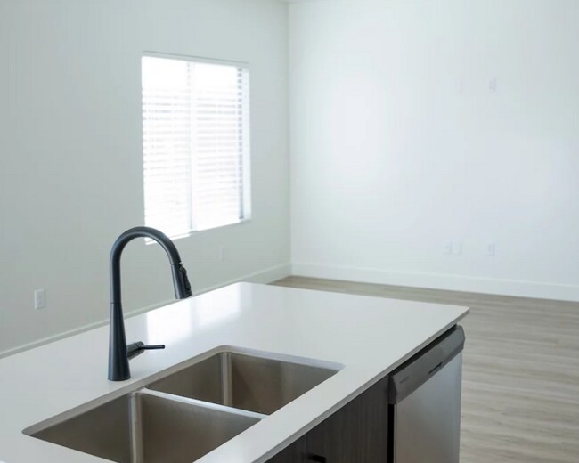 Foto del edificio - 4226 E Strider Ln