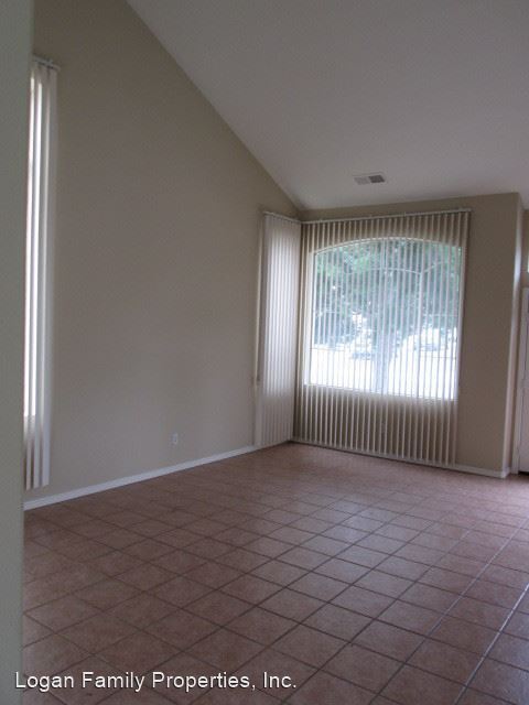 Foto del edificio - 4 br, 2.5 bath House - 2208 Willow Creek C...