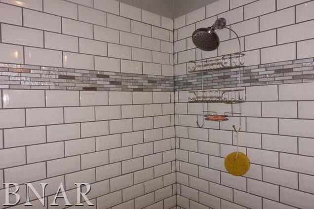 Foto del edificio - 608 Maple St