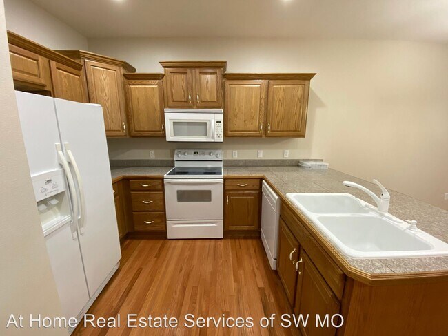 Foto del edificio - 5577-5623 N 17th St