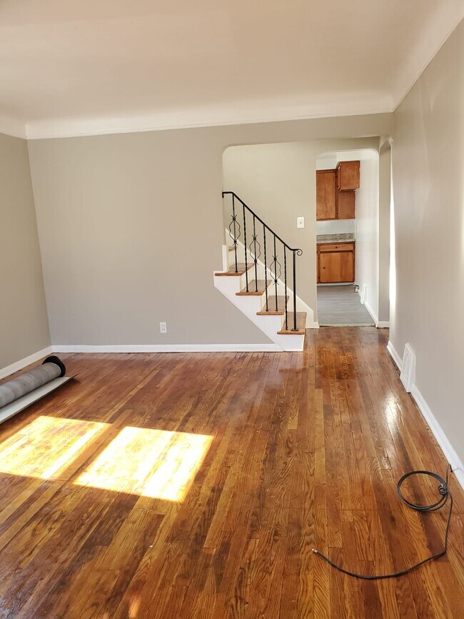 Foto del edificio - 4306 E 162nd St