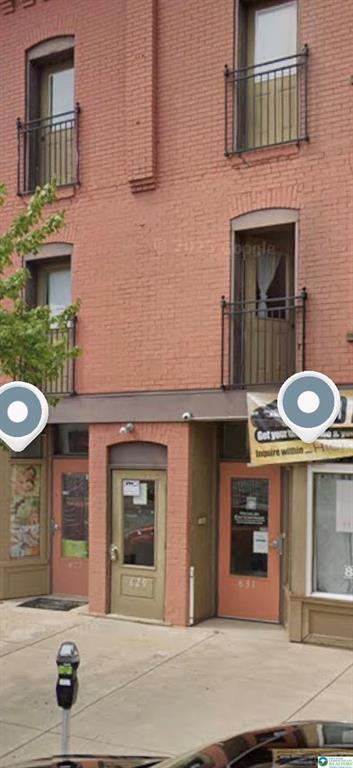 Building Photo - 829 E 4th St