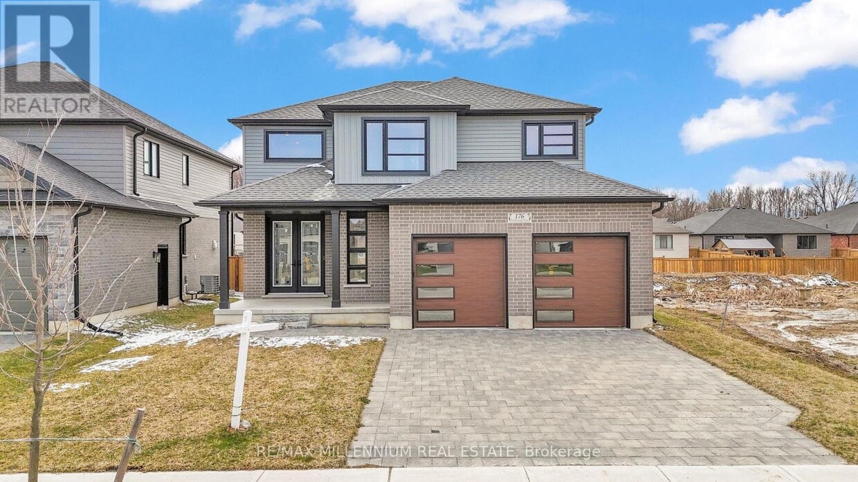 Photo principale - 176 Foxborough Pl