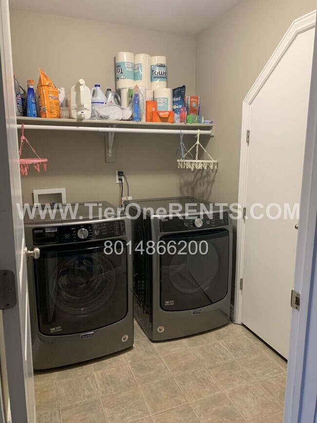 Foto del edificio - This property offers a NO DEPOSIT option available for qualified renters!