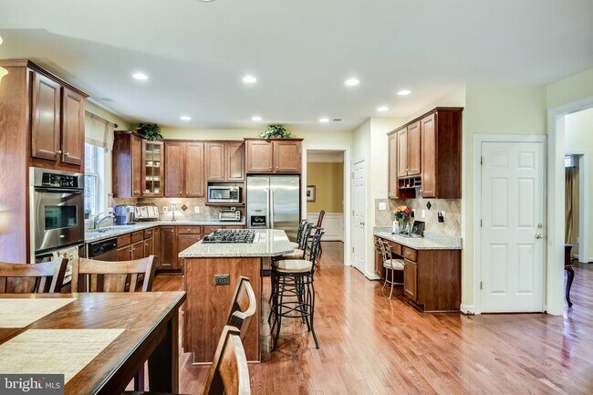 Building Photo - 43366 Hollybank Pl