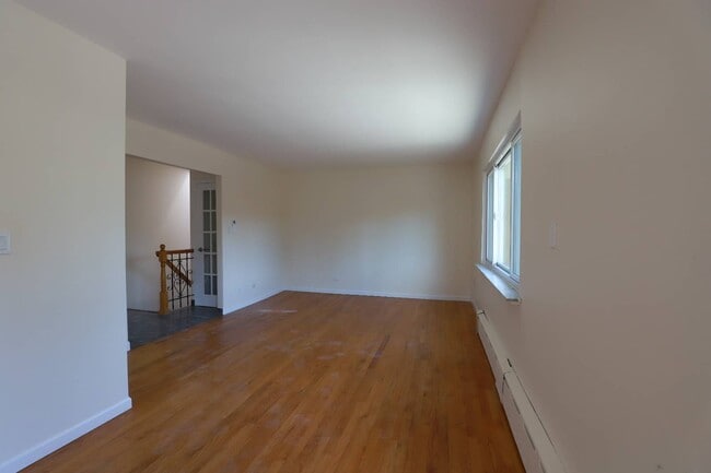 Building Photo - 151-07 7th Ave