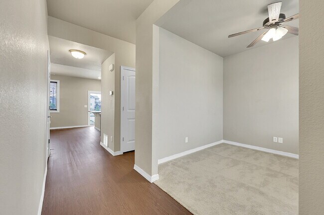 Foto del edificio - $2,795 - 3 Bed, 2.5 Bath Home with Fenced ...