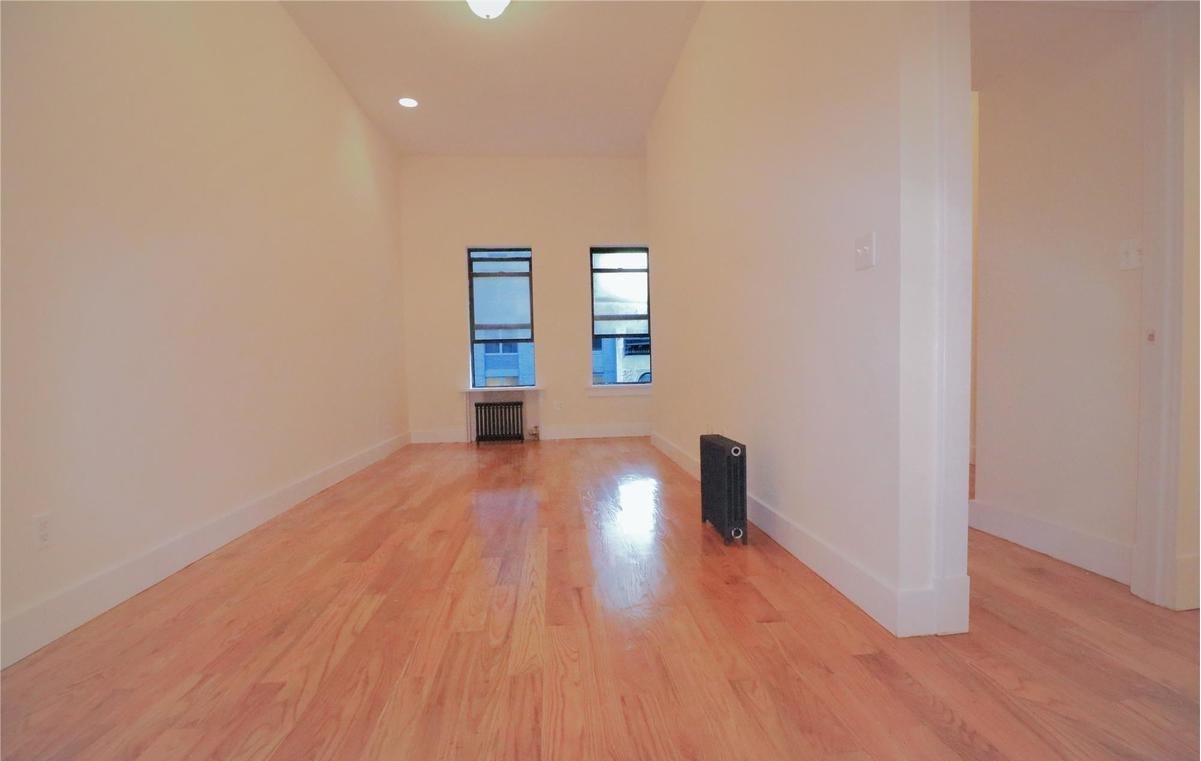 Foto principal - 253 W 93rd St