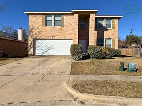Building Photo - 3625 Clydesdale Dr