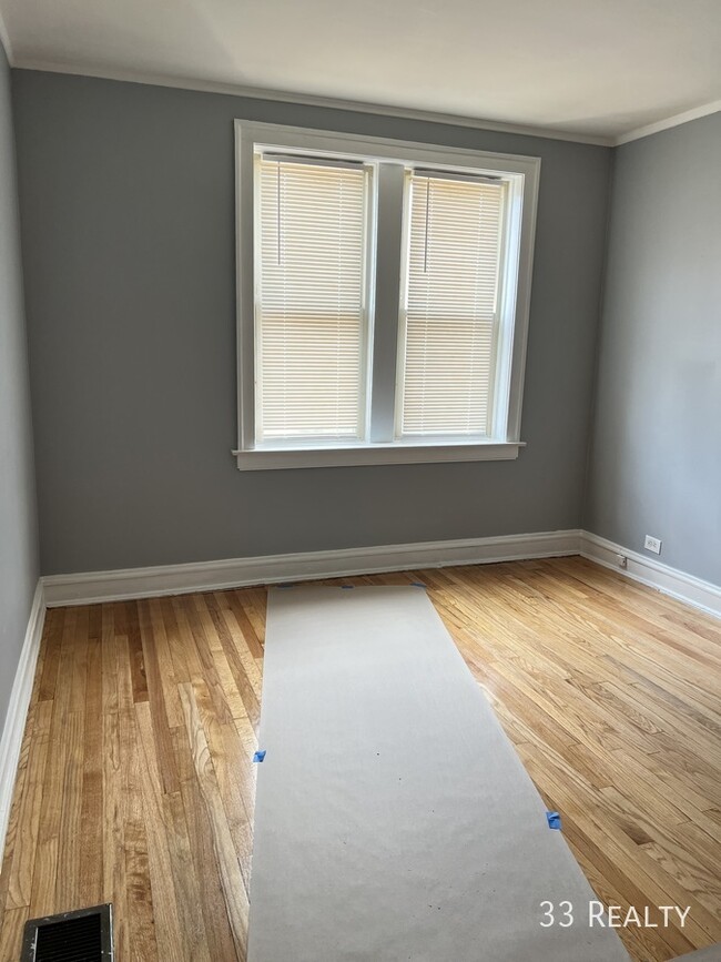 Building Photo - Ready for move in - 2 Bed - NO DEPOSIT - P...