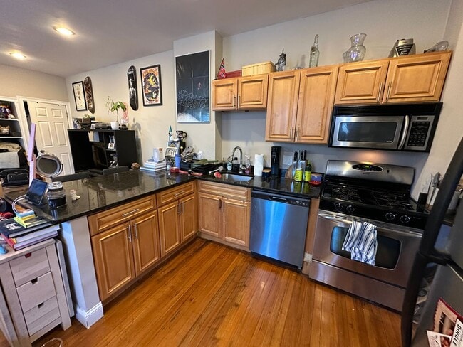 Foto del edificio - Cleveland Circle - Close to T - On site laundry - Pet Friendly