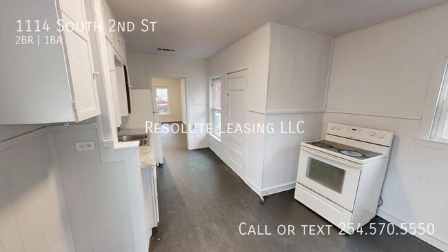 Building Photo - 1114 S 2nd St