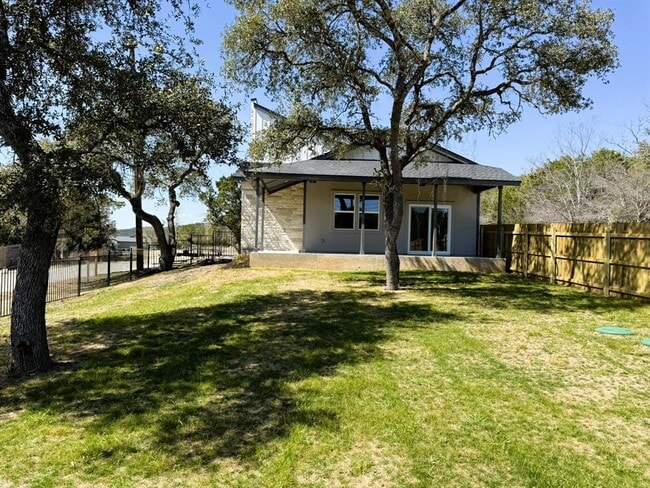 Foto del edificio - 18208 Gregg Bluff Rd