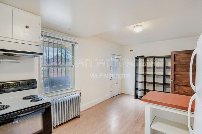 Photo - 1275 Detroit St Apartment