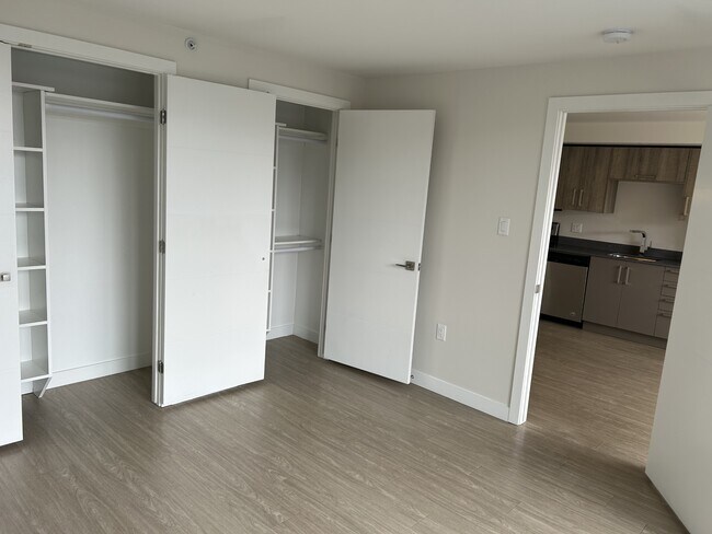 Photo du bâtiment - 5633-5633 Fenwick St