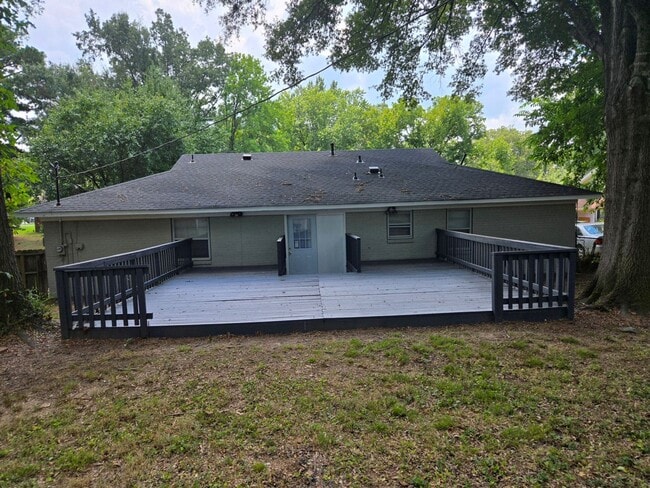 Foto del edificio - 3 bedroom, 2 bath home for lease.