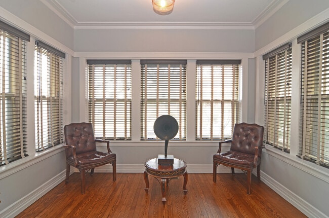 Foto del edificio - 4750 N Dover St