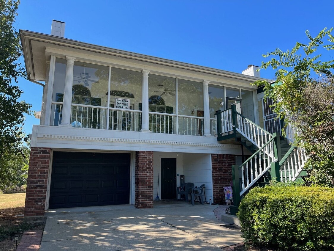Primary Photo - TIMBER COVE TOWNHOMES - Upstairs Unit - 1 ...