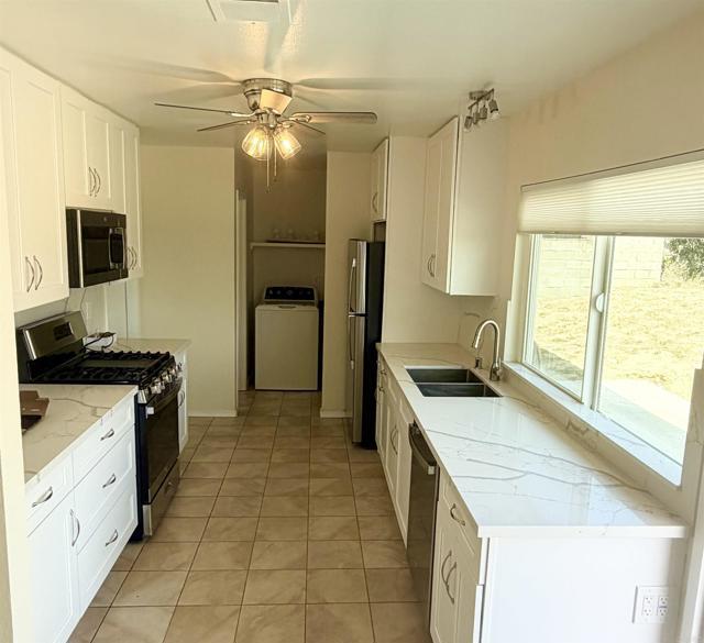Foto del edificio - 6393 Viewpoint Ct