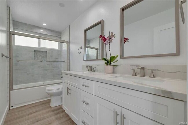 Foto del edificio - 745 Domingo Dr