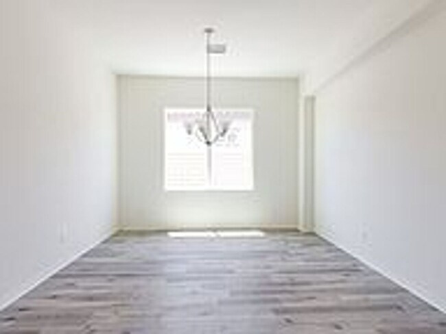 Foto del edificio - AVAILABLE NOW! BEAUTIFUL, 2 Bed/2 Bath plu...