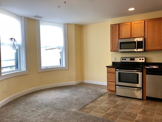 Building Photo - Apartment Units in Old Goucher, Baltimore, MD!