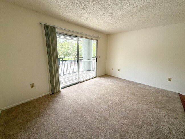 Foto del edificio - 3705 SW 27th St