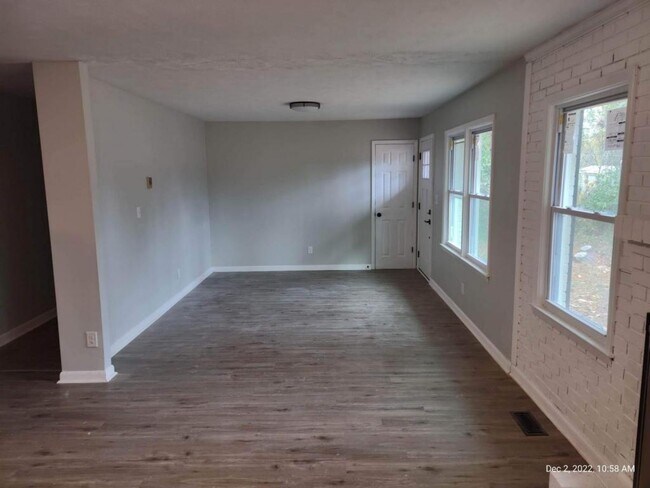 Building Photo - 8009 Stoney Point Rd