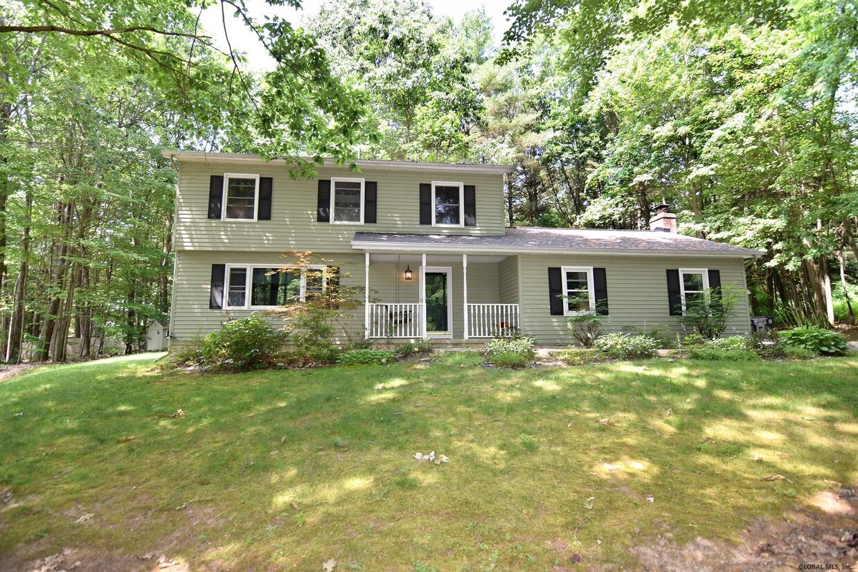 Primary Photo - 9 Stonewall Ln